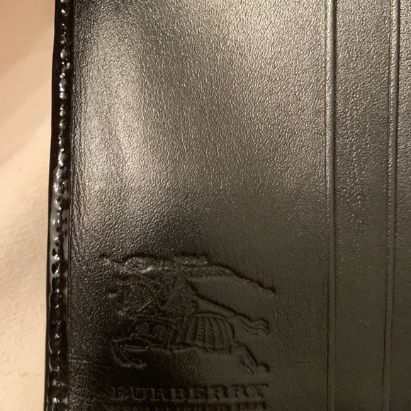 Burberry women’s wallet - Picture 3 of 4